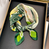 Brugerdefinerede 100% morbærsilke tørklæder med logo til engros 